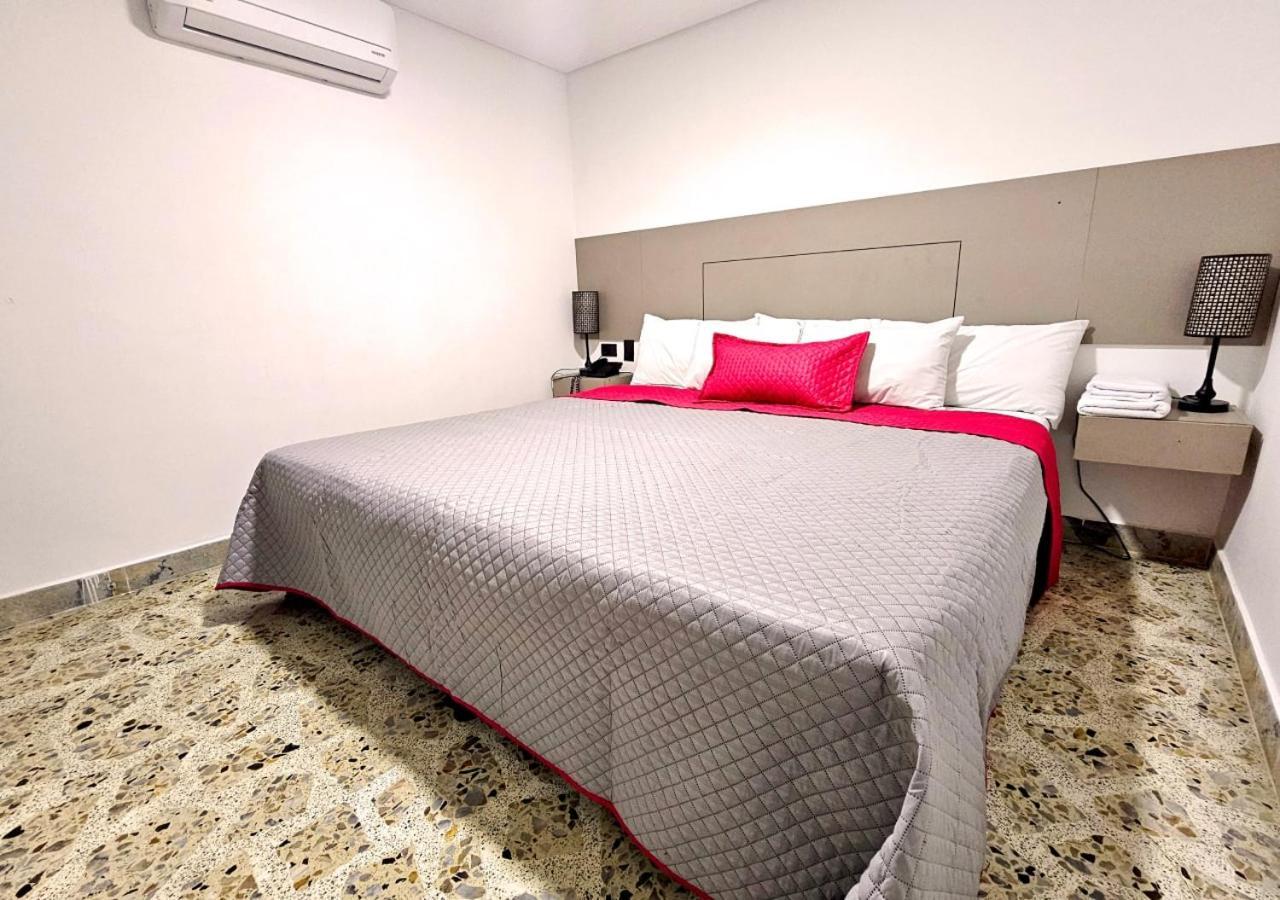 Hotel Ofix Medellin Exterior photo