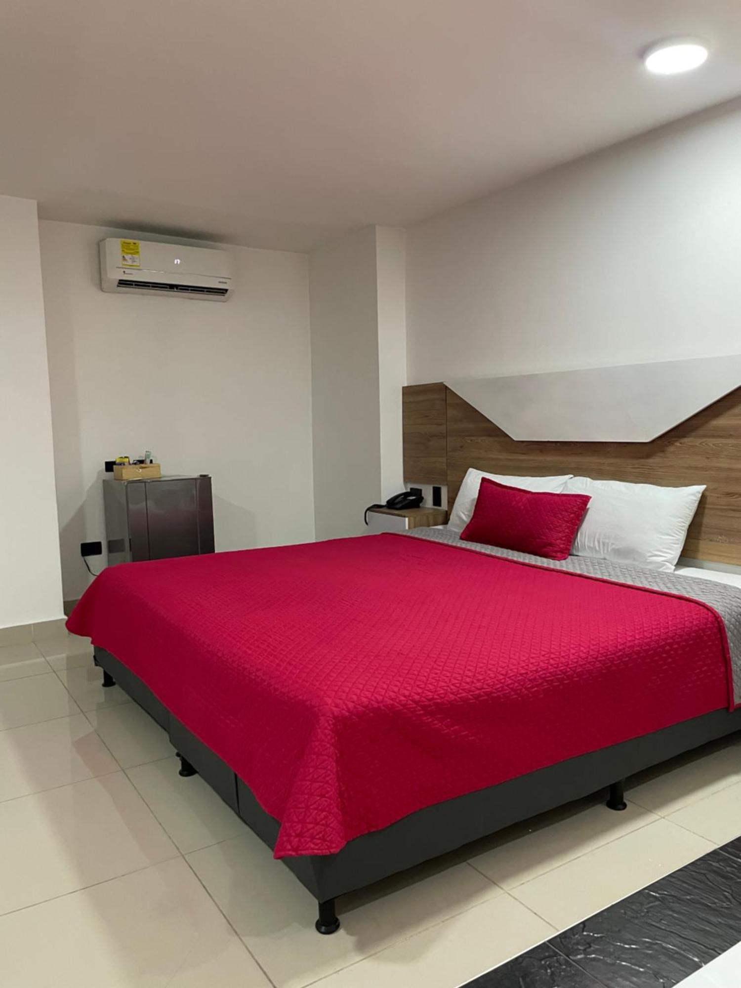 Hotel Ofix Medellin Exterior photo