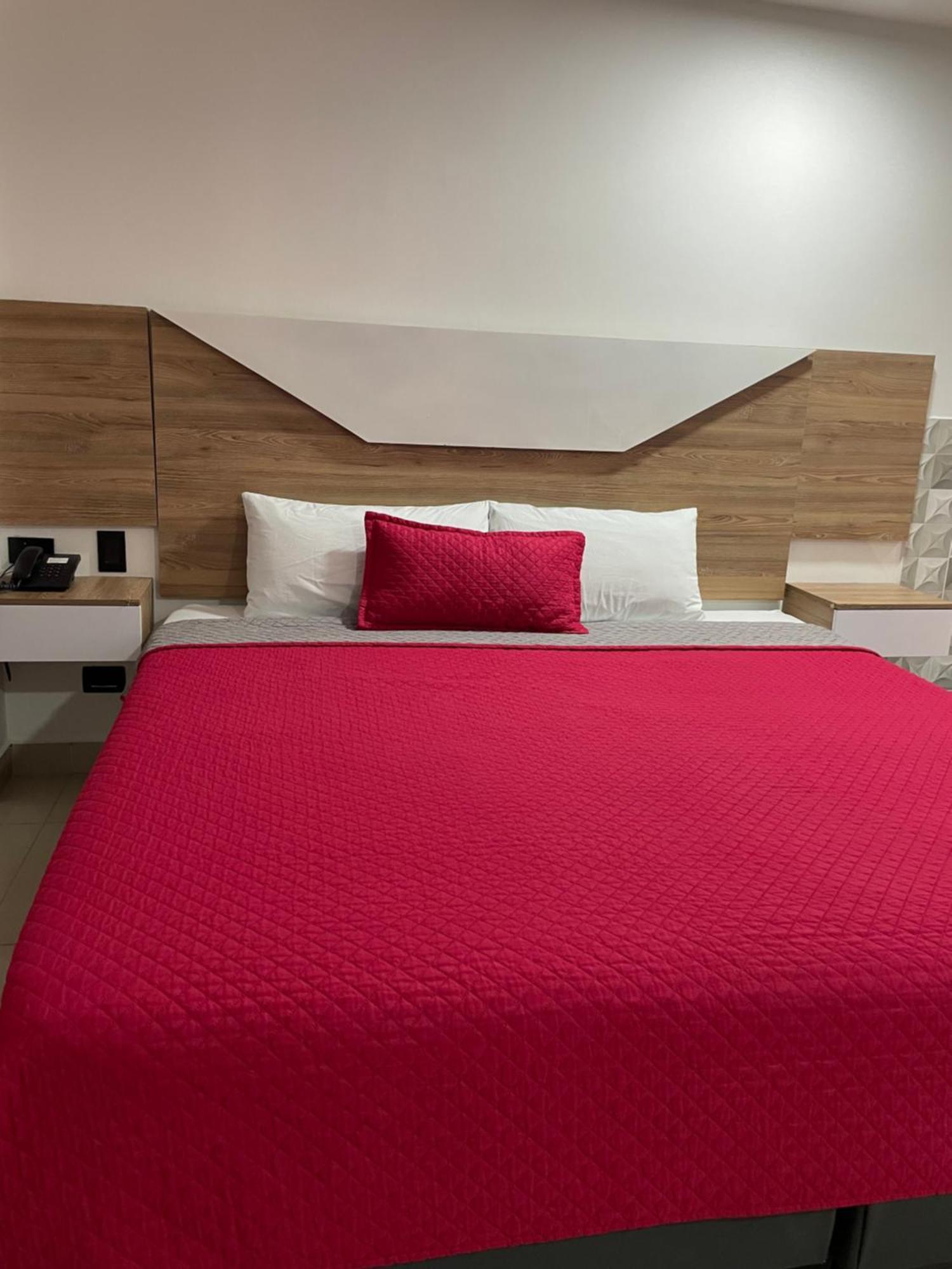 Hotel Ofix Medellin Exterior photo
