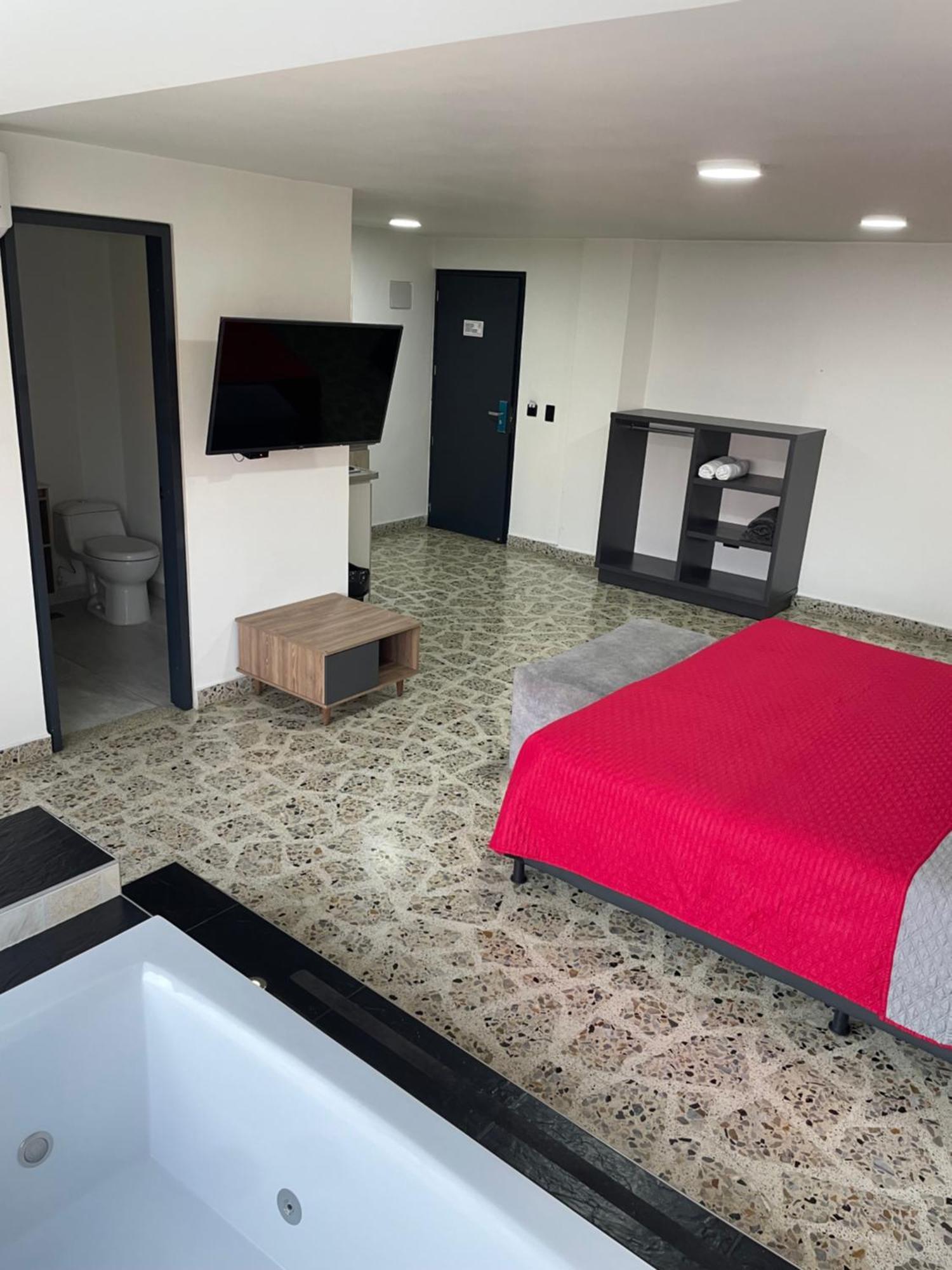 Hotel Ofix Medellin Exterior photo