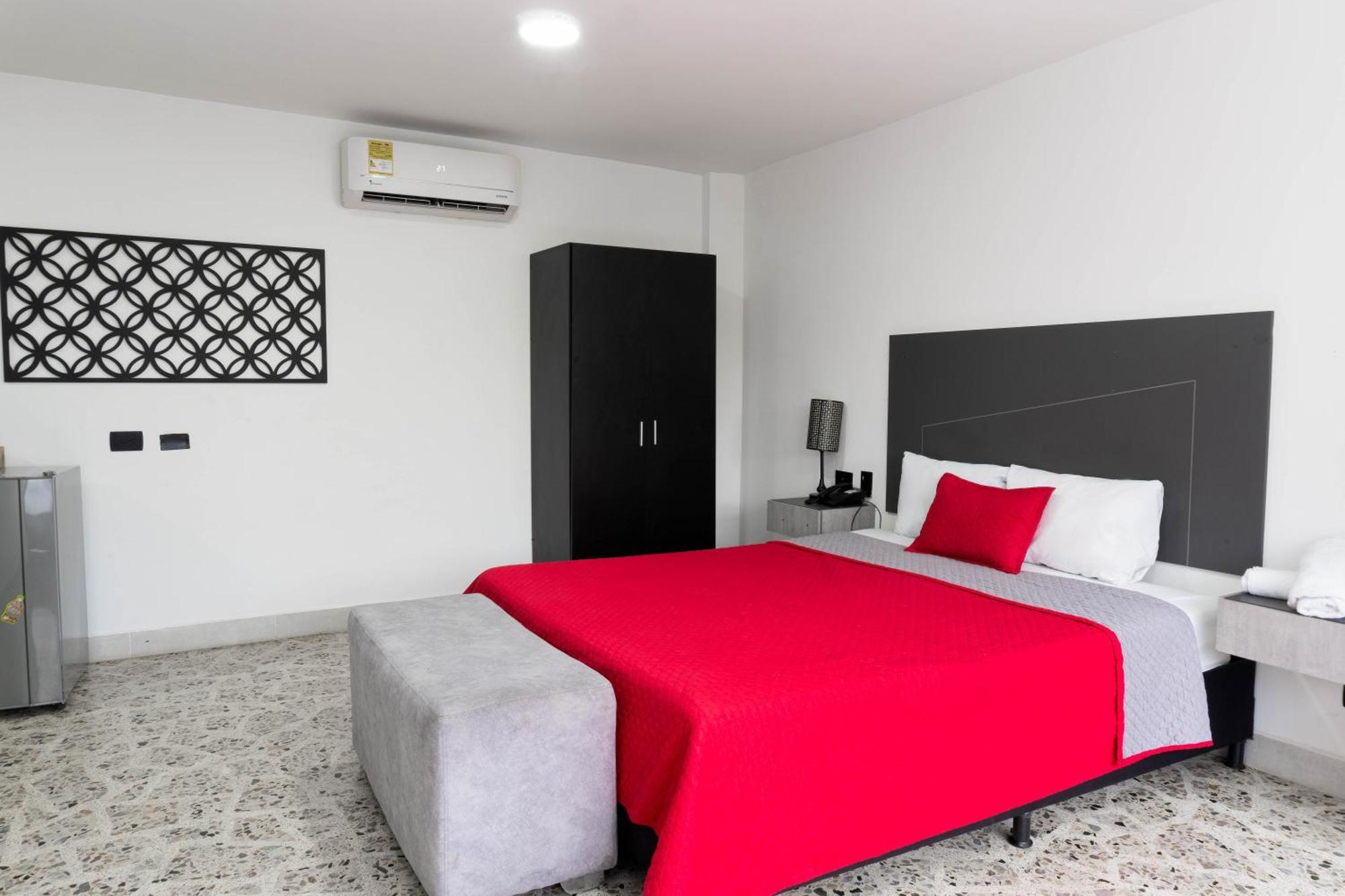 Hotel Ofix Medellin Exterior photo